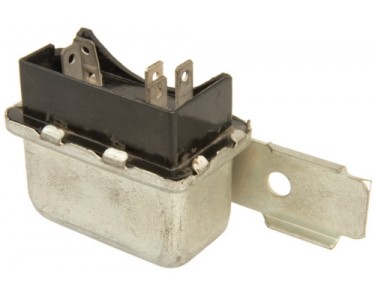 RELAY RAD FAN CHRY 4221386 85-83 RELAY RAD FAN CHRY 4221386 85-83