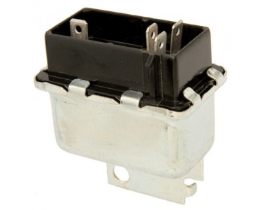 RELAY RADIATOR FAN CHRY# 4221743 87-85 RELAY RADIATOR FAN CHRY# 4221743 87-85